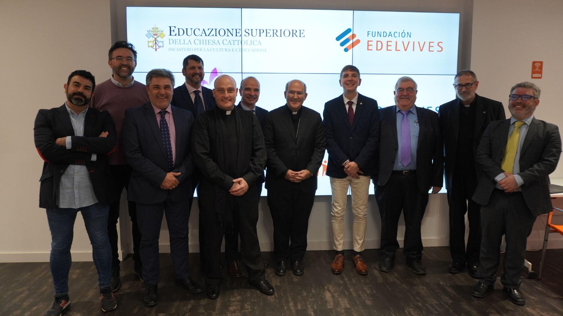 Visita del cardenal Tolentino a la sede de Fundación Edelvives